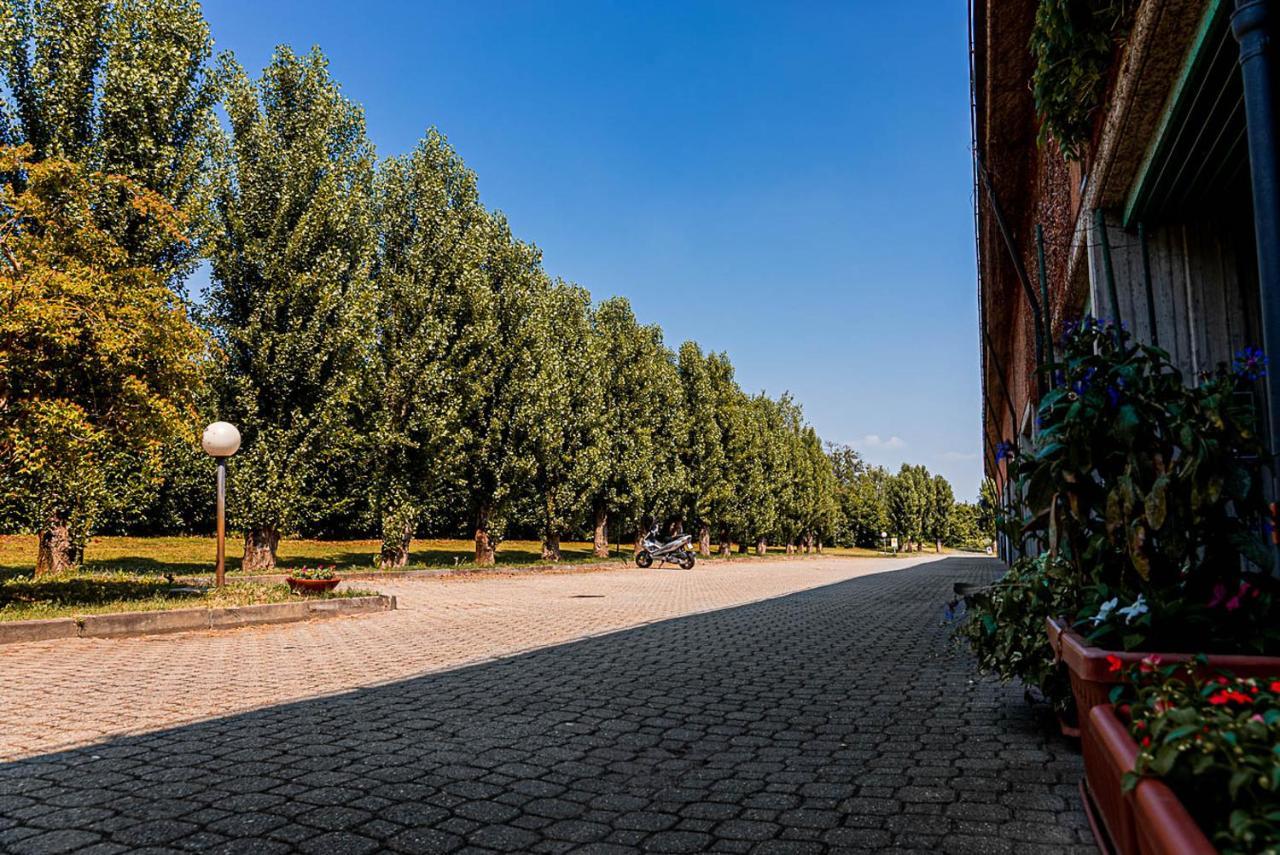 Business Hotel Casale Monferrato Exterior foto